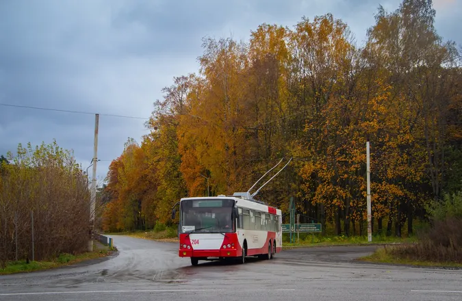 На вулиці Луцька вийшов курсувати останній у світі особливий «Богдан»