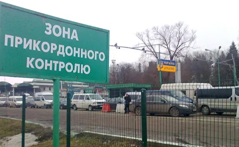 На Волині через негоду утворились черги в пунктах пропуску