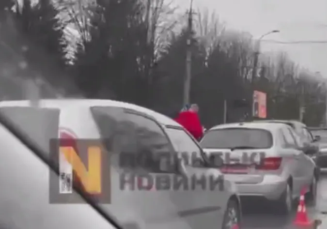 У Луцьку – подвійна аварія на перехресті біля «Лучеська» (відео)