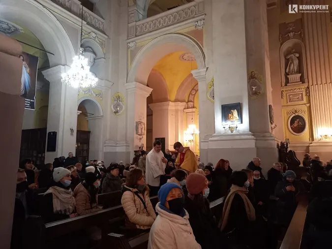 У луцькому костелі почали святкувати Різдво (фото)