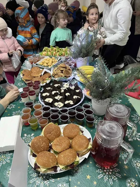 У Рованцях відбувся благодійний ярмарок на підтримку ЗСУ (фото)