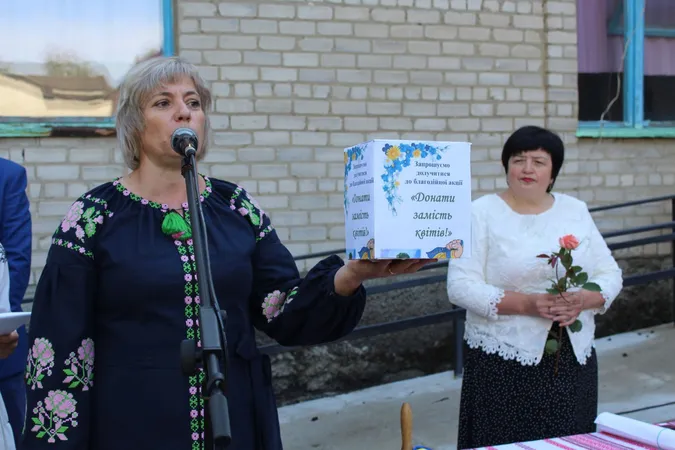 На Волині школярі замість квітів на День знань задонатили на ЗСУ