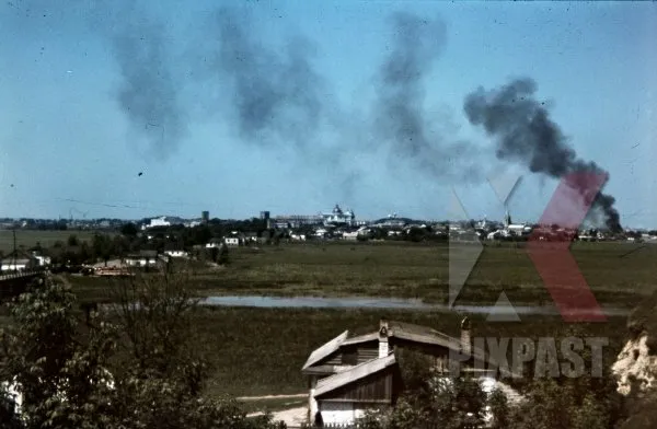 Звільнення і руїни: показали Луцьк 1944 року (фото)
