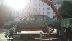 Перший пішов: луцький евакуатор відправив на штрафмайданчик першу автівку (фото)