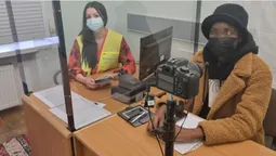 Луцькі міграційники затримали та відправили додому нелегалку-конголезку (фото)