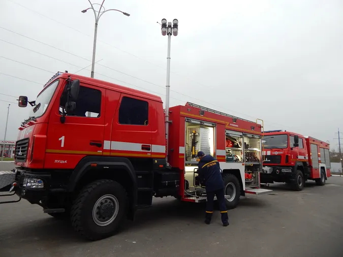 У луцькому «Епіцентрі» працювали пожежники: що сталося (фото)