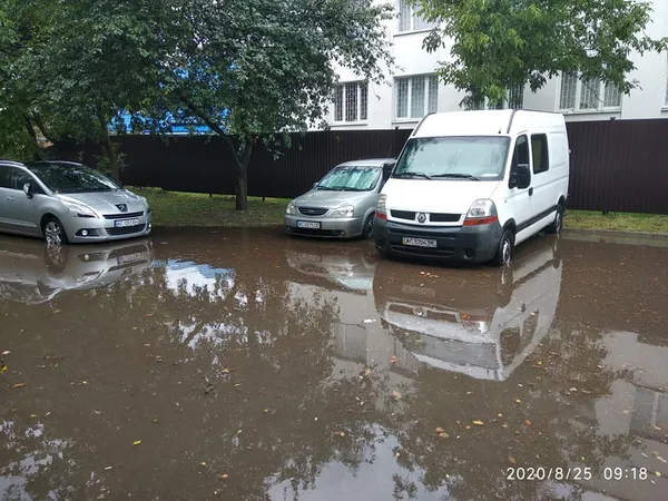 Після дощу Володимир-Волинський пішов під воду (фото, відео)
