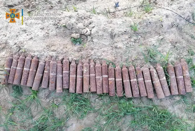 На Волині знешкодили цілий арсенал снарядів (фото)