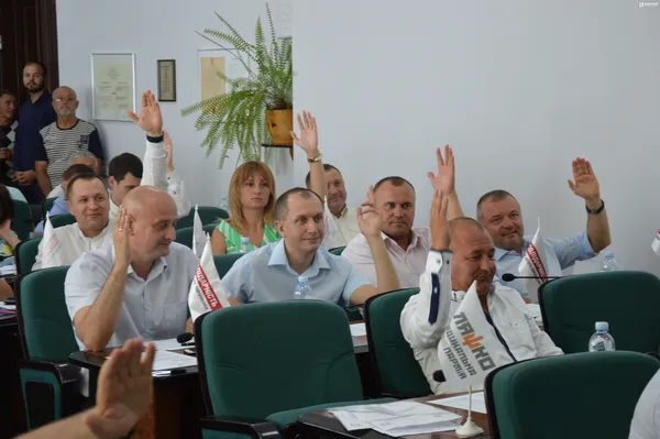 «Замінування», фракція «Микола» і футбол: чим здивувала 10 сесія Луцькради
