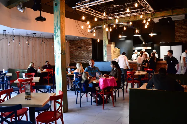 У Луцькому «RING DJ CAFE» – оновлення (фото)