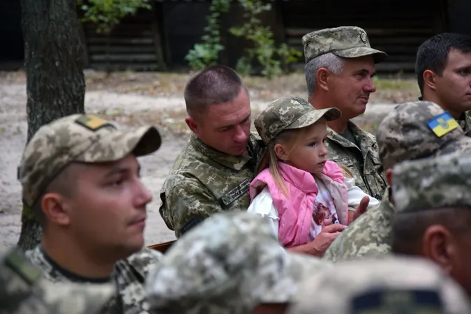 Відомі співачки «перезавантажили» волинських прикордонників (фото)