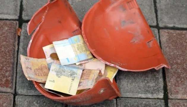 Нововолинським гірникам нарешті виплатили зарплату