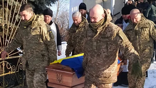 На Волині провели в останню дорогу 34-річного солдата Олександра Удота (фото)