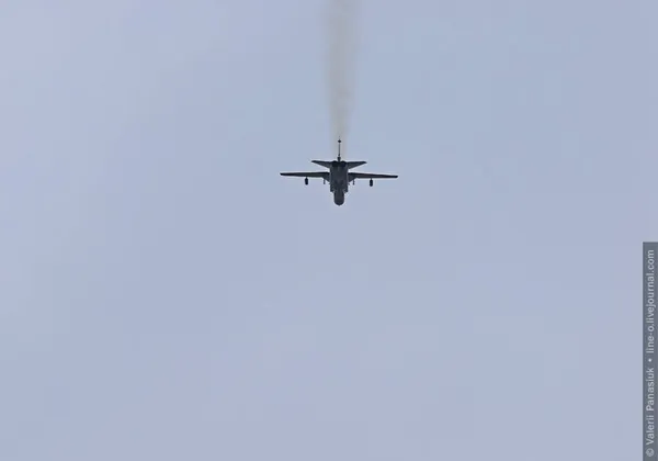 Лучанин показав польоти фронтових бомбардувальників у Луцьку (фото)