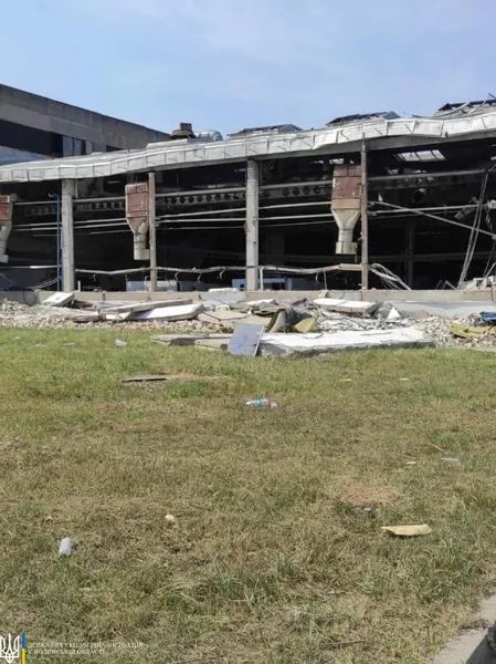 Екологи оцінили шкоду від ракетного удару по заводу в Луцьку (фото)