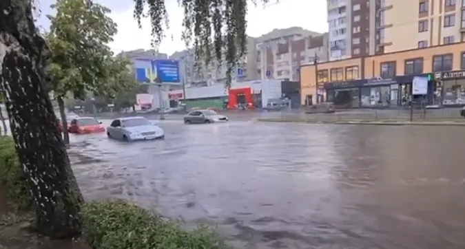 Чому Луцьк під час зливи затоплює і як це виправити