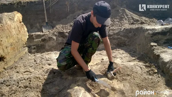 Волинські археологи знайшли унікальні середньовічні монети і посуд (фото)