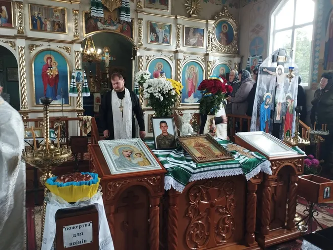На Волині попрощалися з молодими Героями Сергєм Сміховським та Миколою Кобриною (фото)