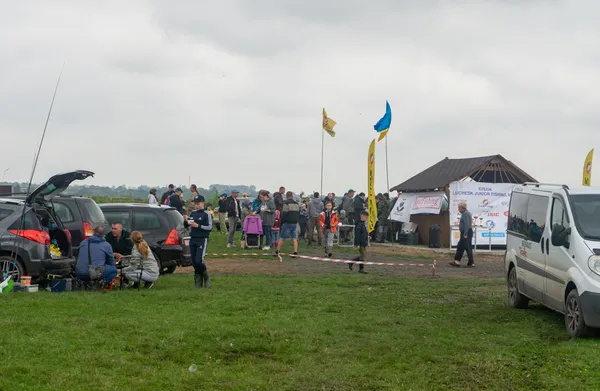 Маленькі лучани на Стиру змагалися у ловлі риби (фото)