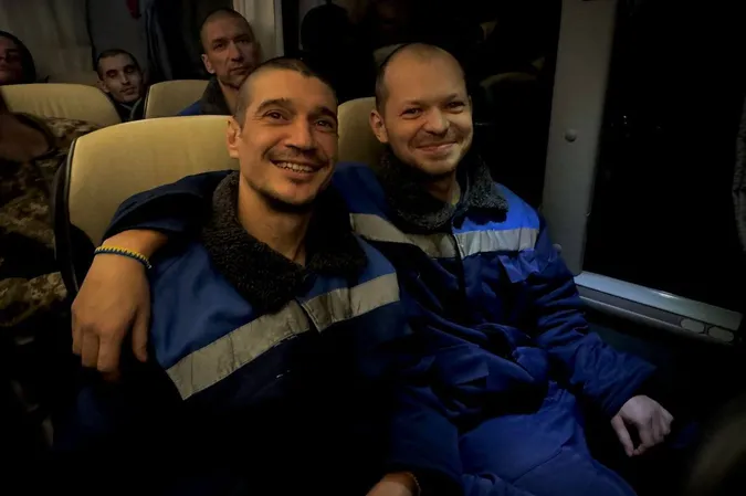 На Волинь з полону повернулися троє захисників (фото)