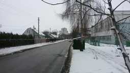 У Луцьку контейнер для сміття став проблемою для водіїв (фото)