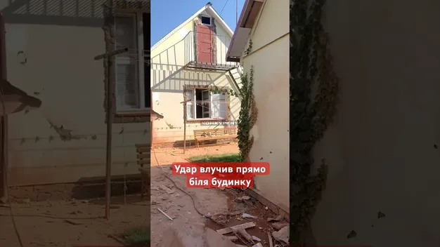 Під час масштабного обстрілу Луцька шахед вщент розніс будівлі: ексклюзивне відео