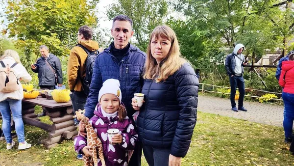 Наварили 50 літрів гарбузової каші: як пройшло «Свято гарбуза» у Луцькому зоопарку (фото)