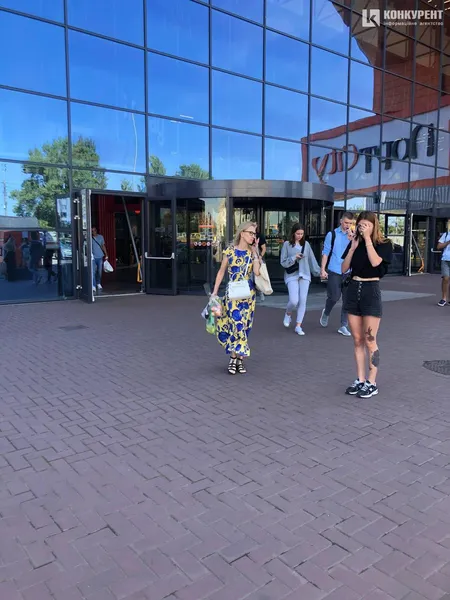 ТРЦ «ПортCity» у Луцьку повідомив про замінування (фото)