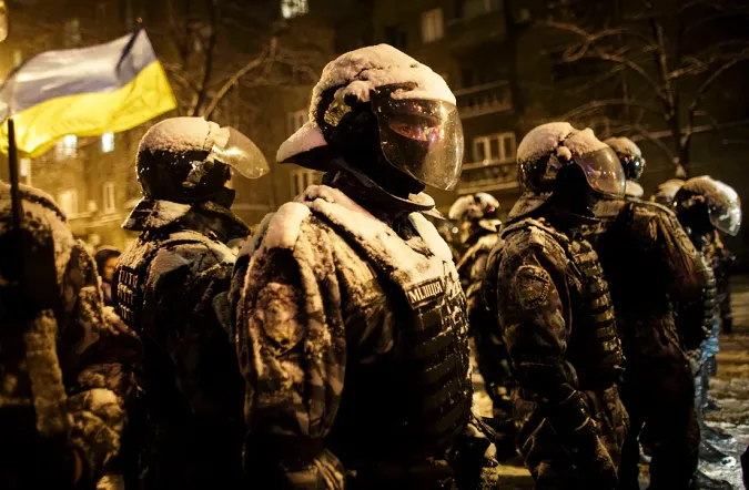 Бійці Внутрішніх військ охороняють урядовий квартал в грудні 2013 року.