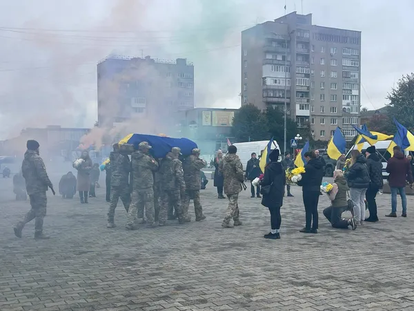 Не дожив чотири дні до дня народження: у Ковелі попрощалися з воїном Володимиром Кашубою (фото)