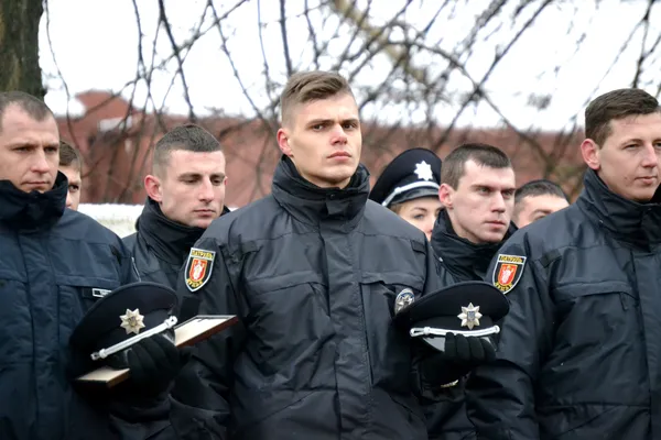 У Луцьку прийняли присягу майже півсотні нових патрульних (фото)
