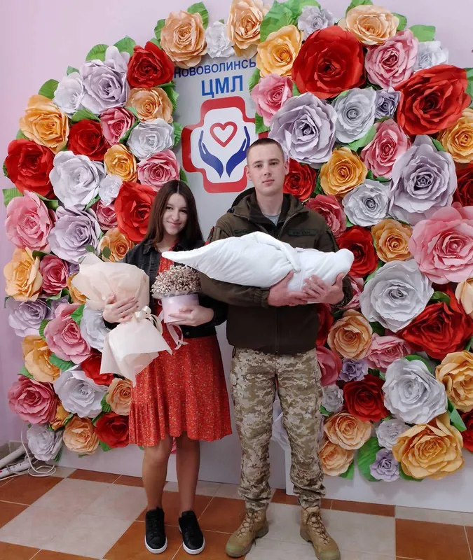 Перший день матері: у Нововолинську за тиждень народилося 8 діток (фото)