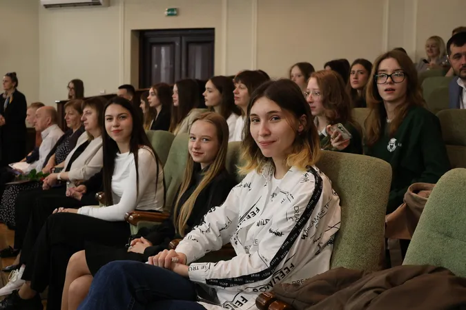 Гордість Волині: у Луцьку відзначили юних інтелектуалів та їхніх наставників (фото)