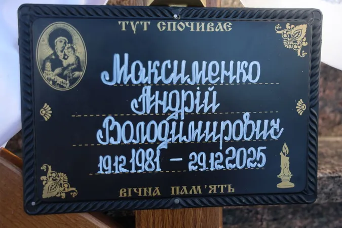 У Луцьку пропрощалися з воїнами Андрієм Максименком та Віталієм Куделею