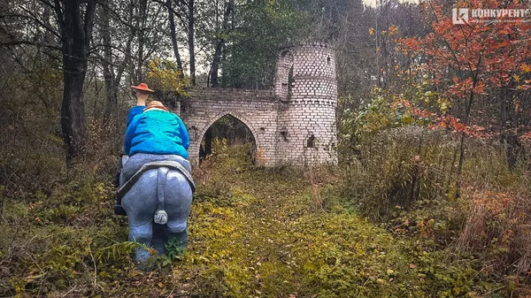 За 60 кілометрів від Луцька серед дерев і ставків заховався парк забутих фігур (фото)