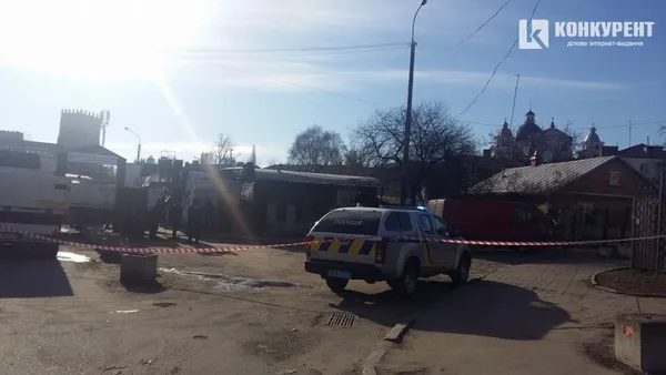 Біля Центрального ринку в Луцьку зносять кафе