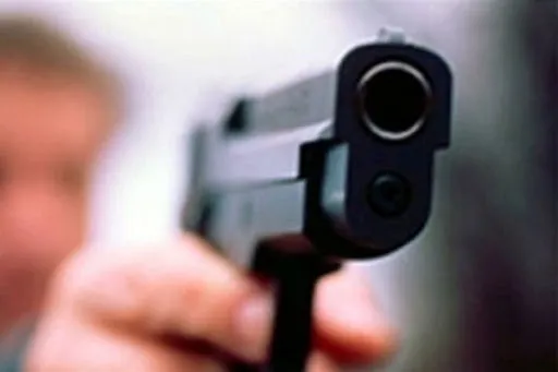 У Чернівцях посеред вулиці застрелили чоловіка