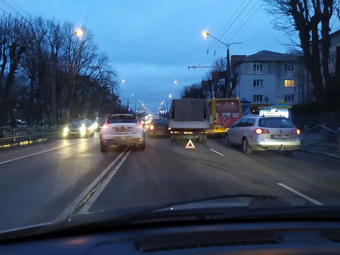 Перемоги, Шопена, Винниченка: пів Луцька – у заторах