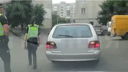 У Луцьку п'яний на «мерсі» серед білого дня «вишивав» по ЛПЗ (відео)