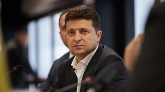З Україною в серці: як команда Зеленського планує розпиляти 5,5 млрд