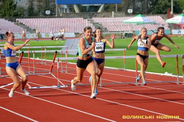 Чемпіонат з легкої атлетики в Луцьку: підсумки волинян за перший день та яскраві моменти (ФОТО)