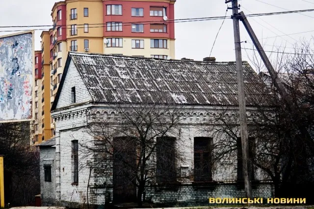 «Там неодноразово бачили привида»: в Луцьку збереглися будинки XX століття (фото)
