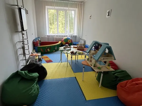 У лікарні на Волині, де лікують дітей, виявили плісняву у палаті з немовлям та проблеми з харчуванням (фото)