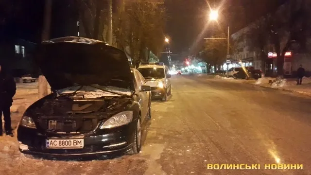 У центрі горіло авто депутата Луцькради (фото)