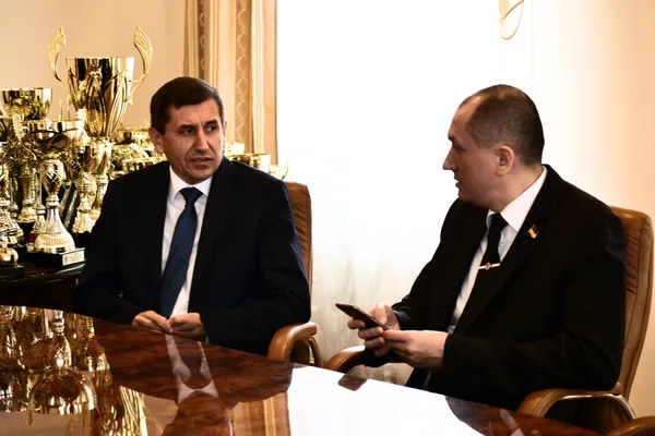 Брати Яручики: «Краще не бути депутатом, але відповідати за свої слова»
