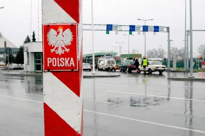 Нелегалів до Польщі більше не впускатимуть, – МВС