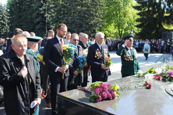Ніколи знову: у Луцьку вшанували пам'ять жертв Другої світової війни (фото)