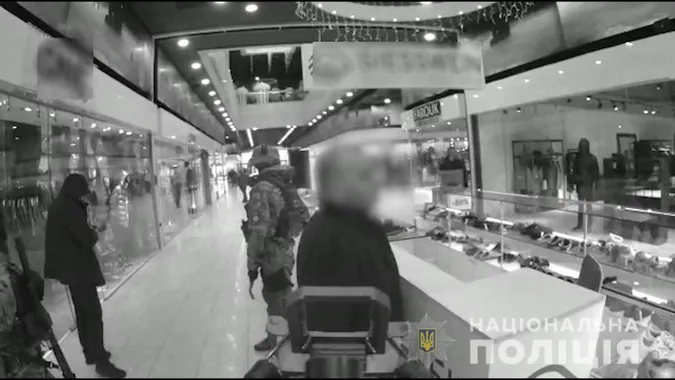У Києві затримали лідера злочинної групи, якого шість років шукав Інтерпол (відео)