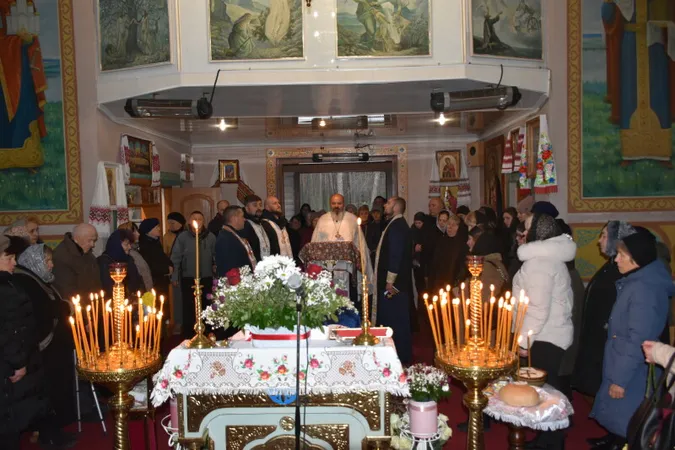 У Дачному поховали загиблого на війні Героя Олександра Філіпчука (фото)
