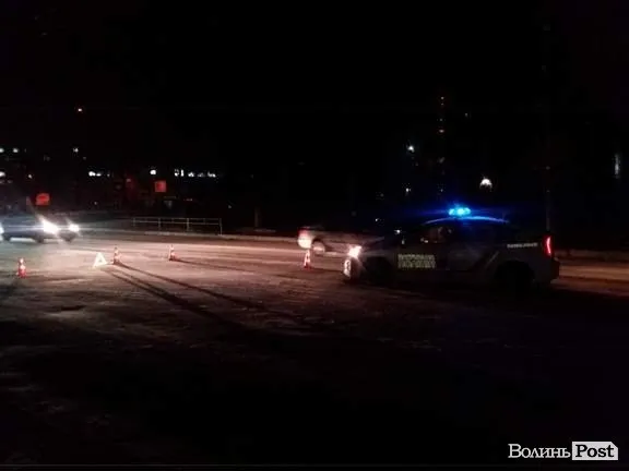 Аварія у Луцьку: авто на «бляхах» збило жінку (фото)
